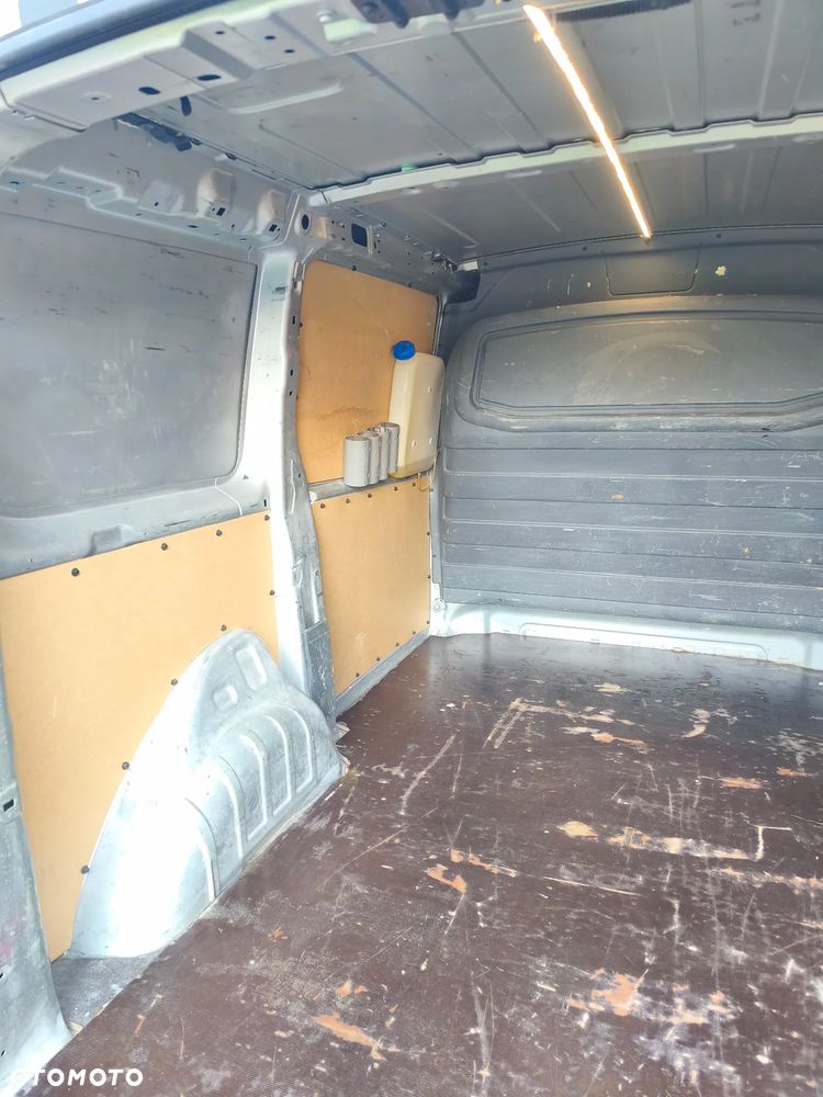 Peugeot Expert - 8