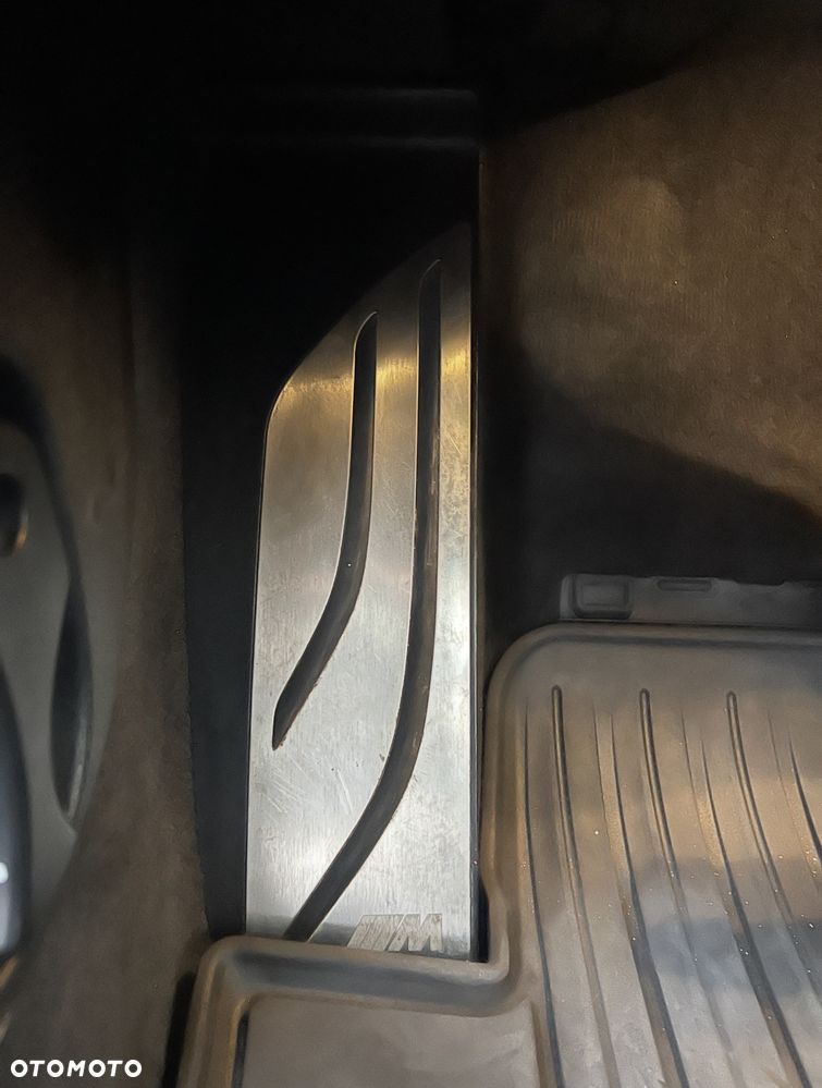 BMW Seria 3 335i Sport-Aut Luxury Line - 16