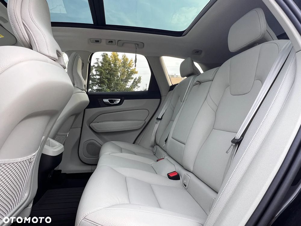 Volvo XC 60 - 33