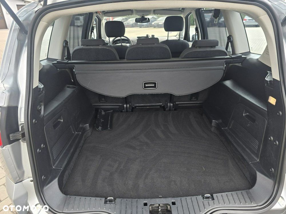 Ford S-Max - 18