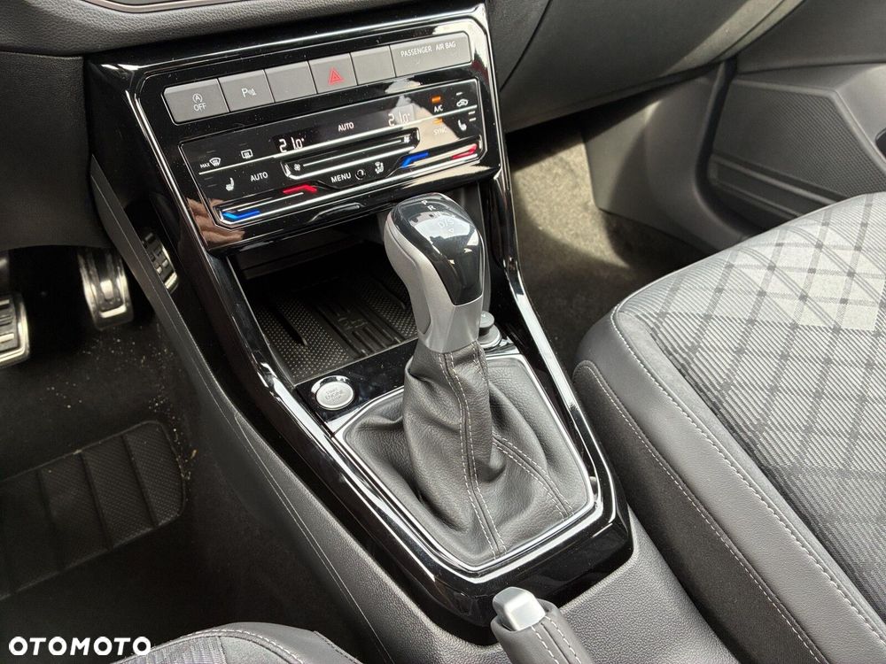 Volkswagen T-Cross - 24