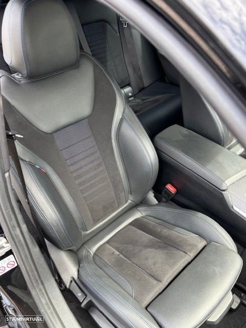 BMW 320 d Pack Desportivo M Auto - 17
