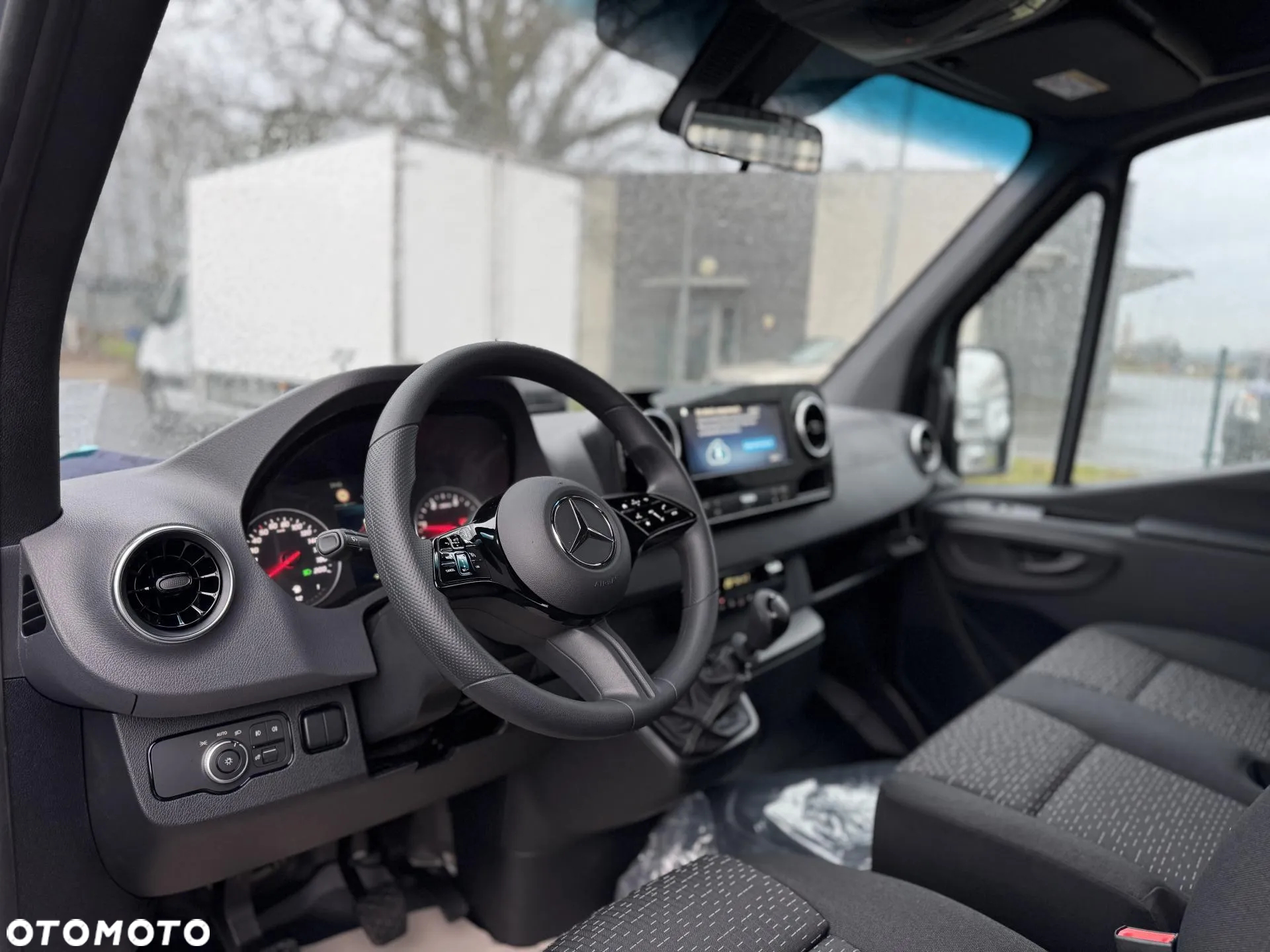 Mercedes-Benz Sprinter - 8