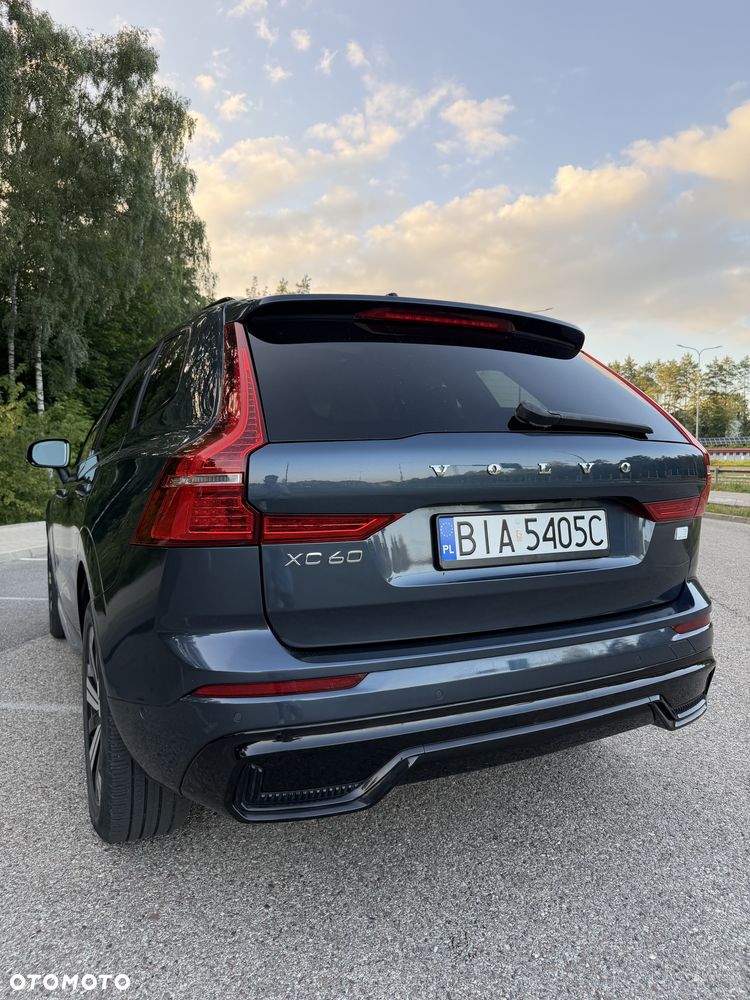 Volvo XC 60 T8 Plug-In Hybrid AWD Plus Dark - 6