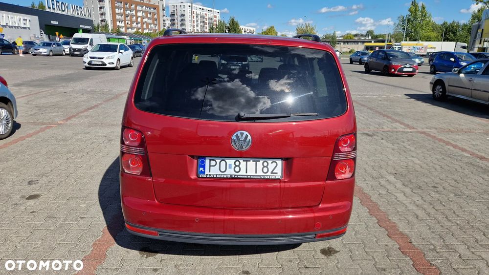 Volkswagen Touran 1.4 TSI Trendline DSG - 6