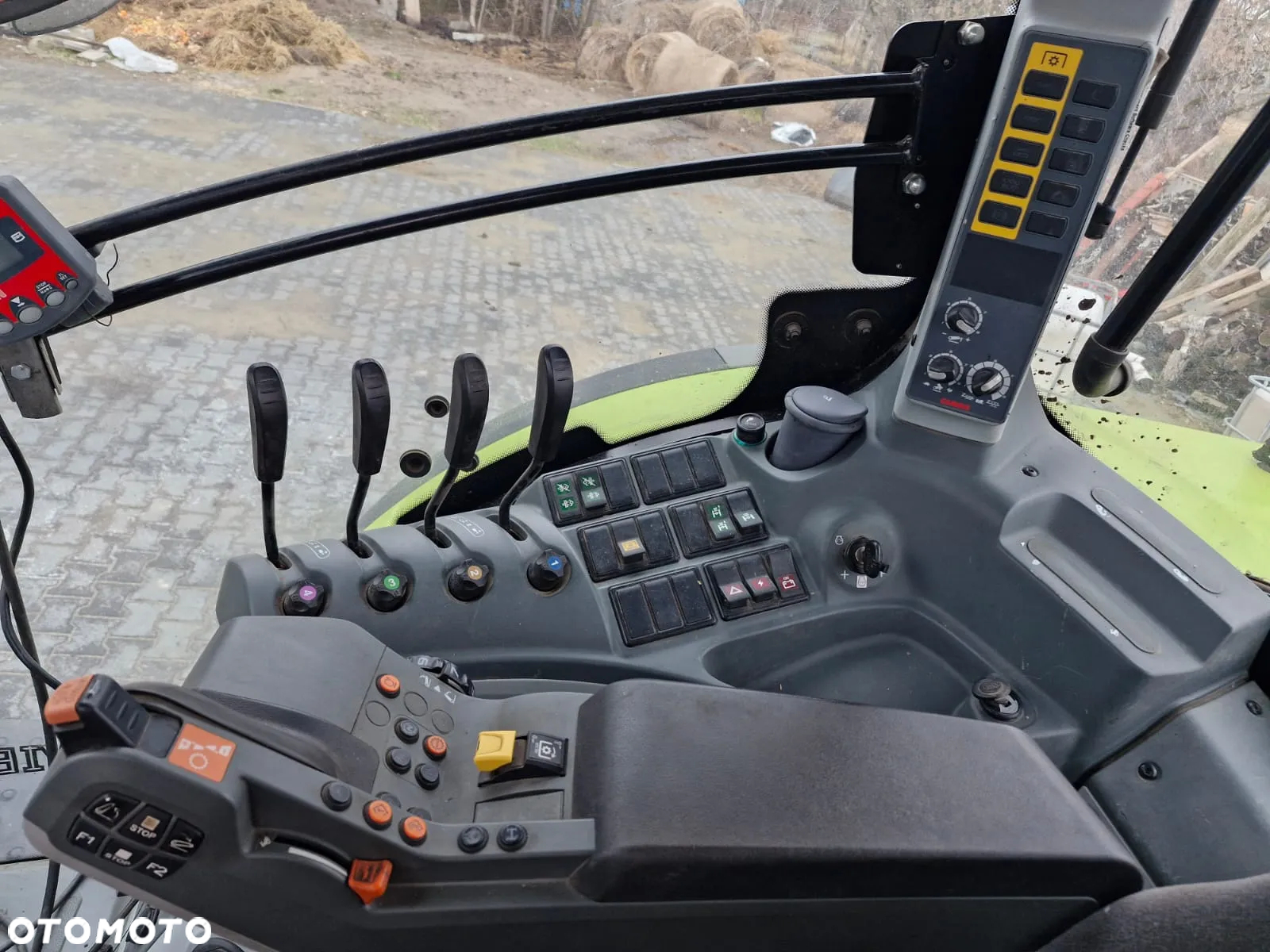 Claas Arion 630 - 3