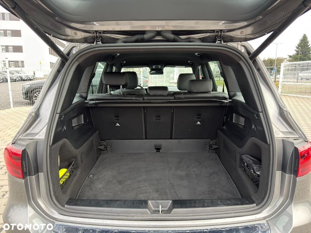 Mercedes-Benz GLB - 30