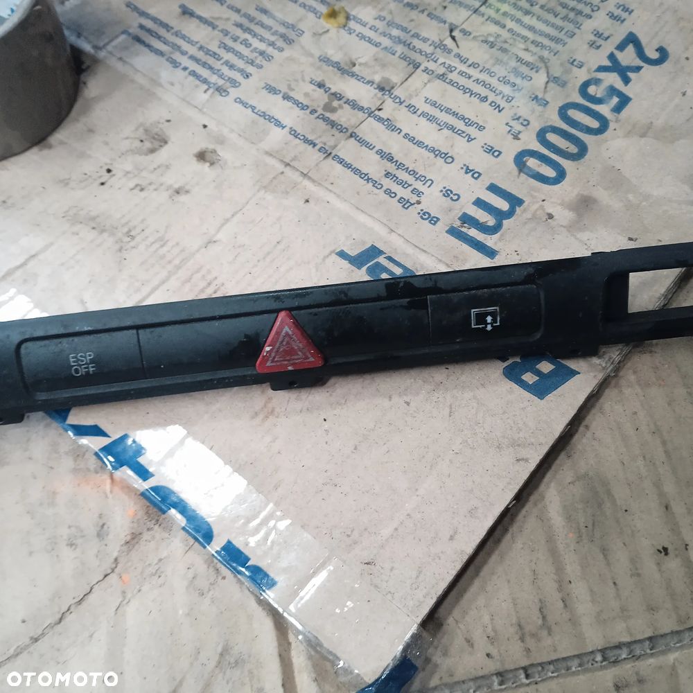 Przełączniki A8 4E1927137E - 2