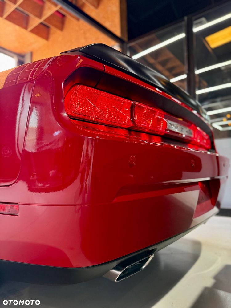 Dodge Challenger 6.1 SRT8 - 7