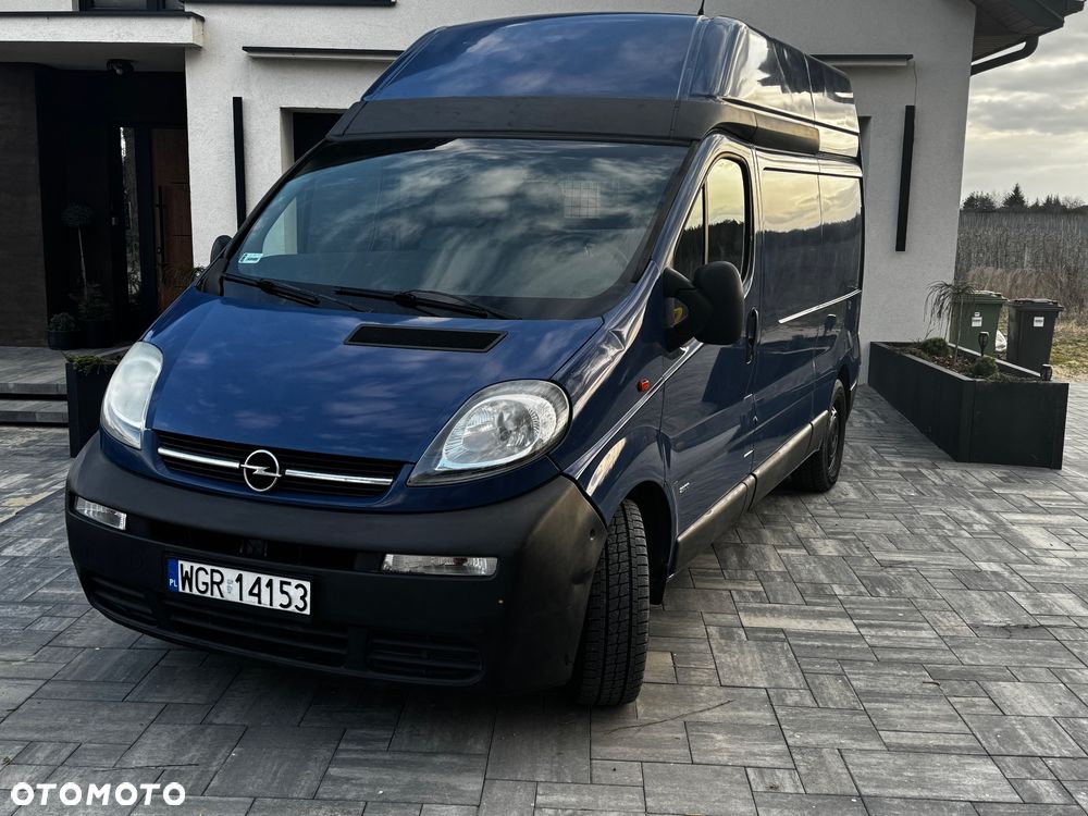 Opel Vivaro - 1