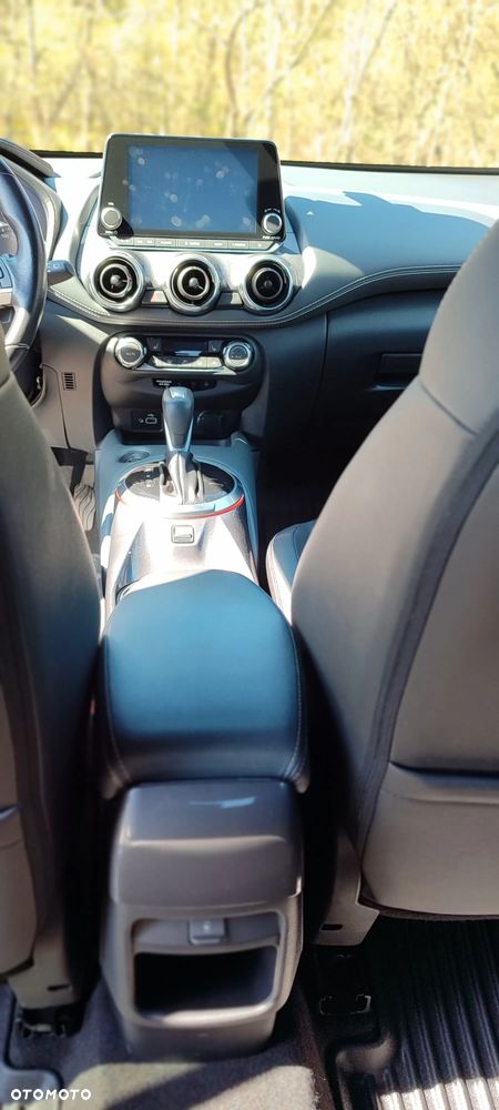 Nissan Juke 1.0 DIG-T N-Connecta DCT - 23