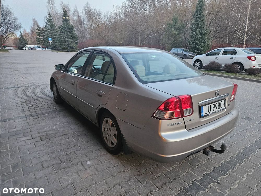 Honda Civic 1.6i ES - 3