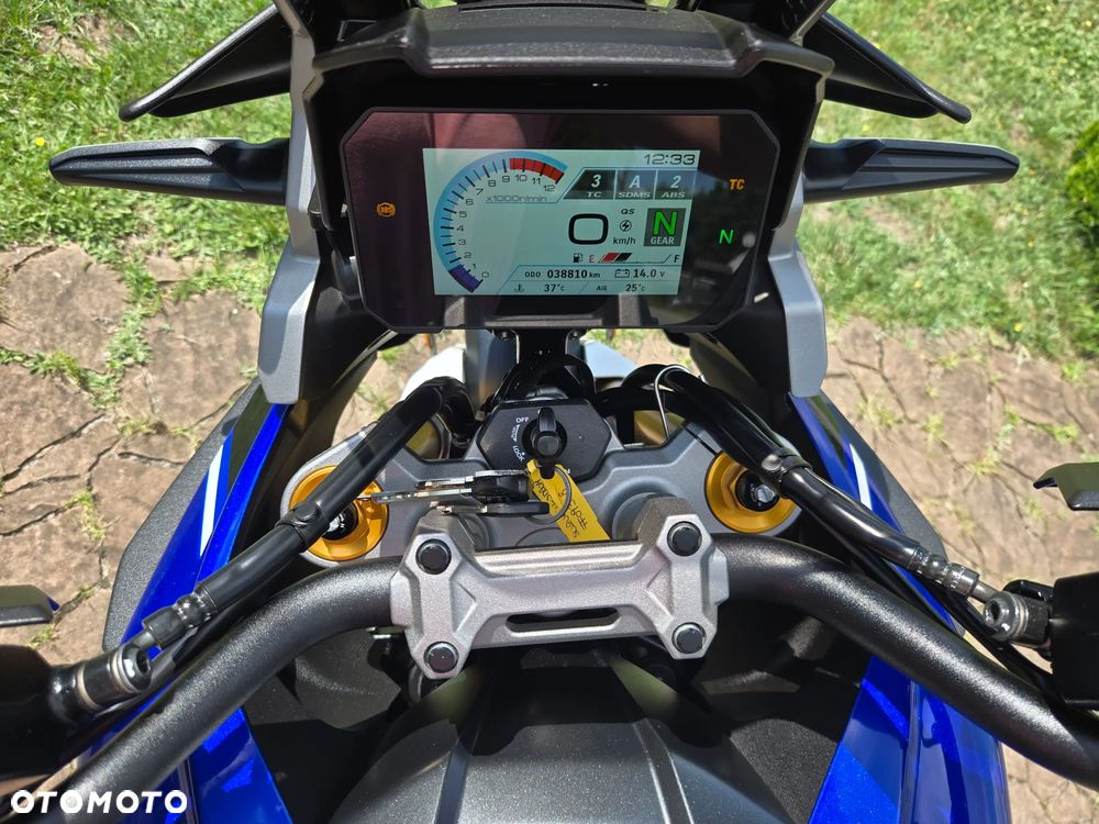 Suzuki V-STROM - 12