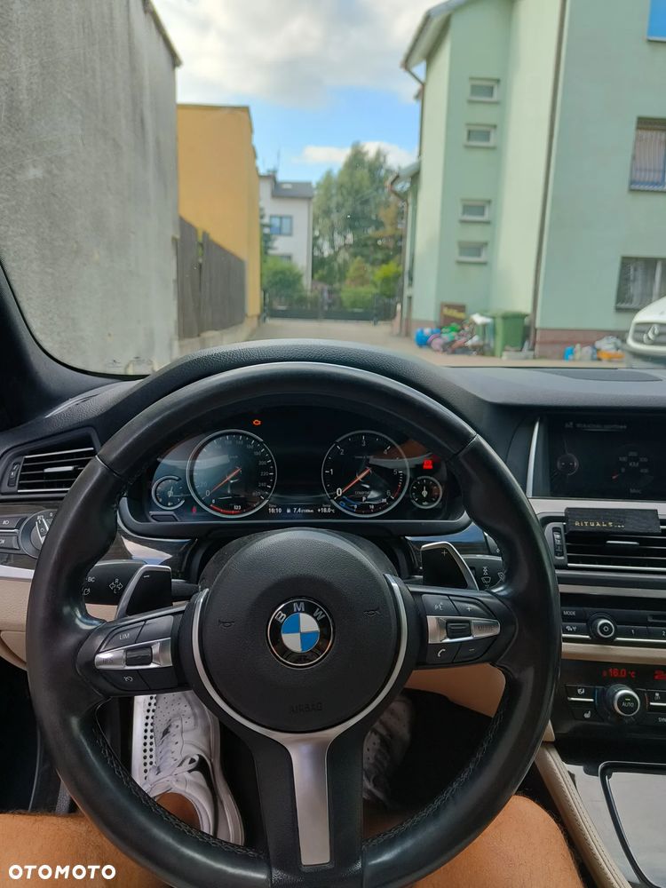 BMW Seria 5 530d xDrive - 16