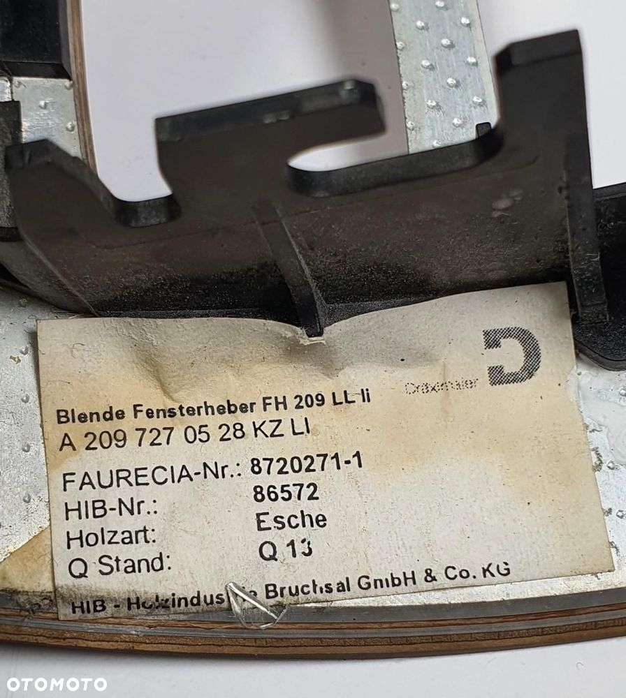 OSŁONA ZAŚLEPKA PANELU SZYB LEWA DEKOR MERCEDES W209 A2097270528 - 6