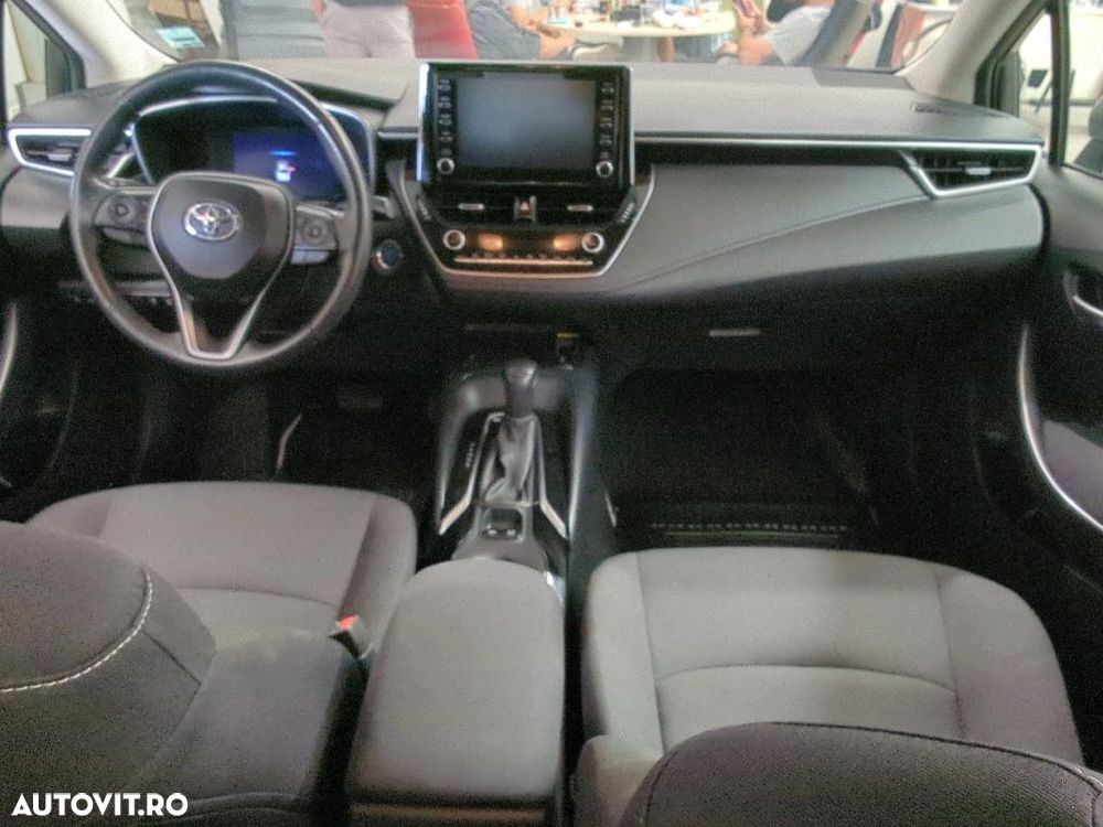 Toyota Corolla - 6