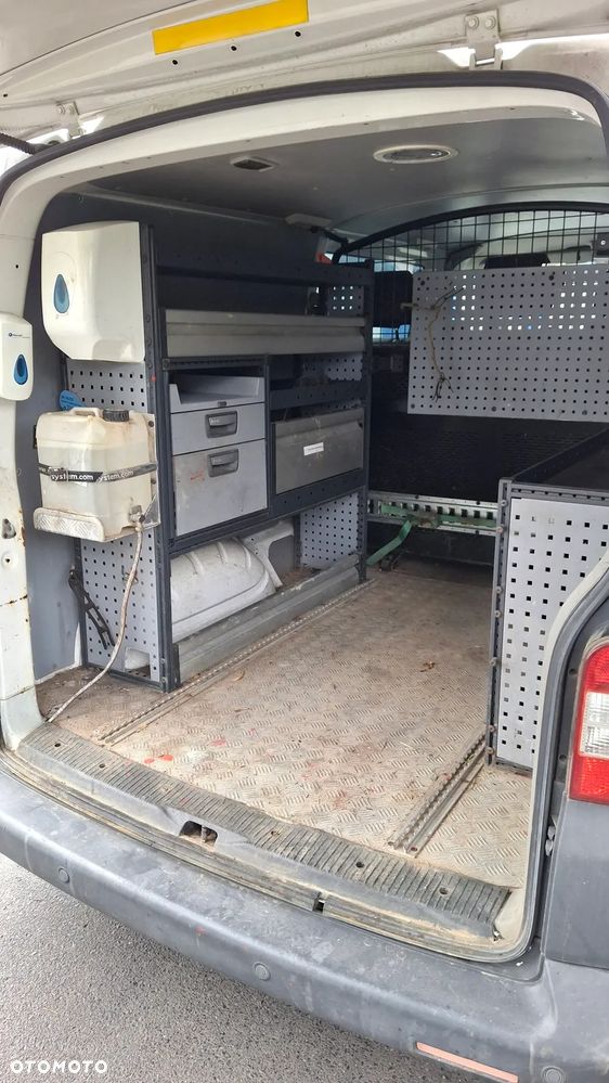 Volkswagen Transporter T5 - 10