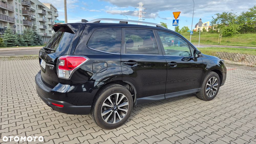 Subaru Forester 2.0 XT Platinum Lineartronic - 11