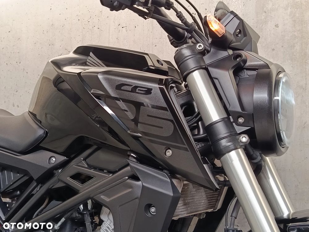 Honda CB - 18