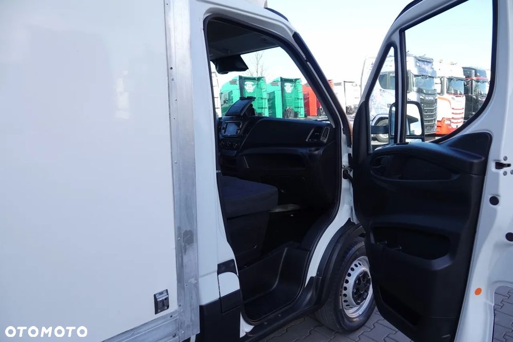 Iveco DAILY 35-160 / 3.0 D / KONTENER - 4,3 M / WINDA SORENSEN - 750 kg / BLIŹNIAK / DMC: 3 500 KG / SPROWADZONY - 35