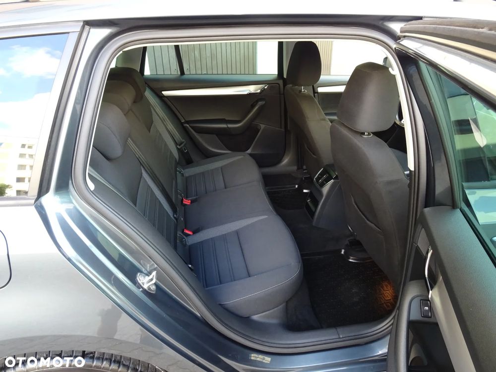 Skoda Octavia 1.6 TDI Drive - 8