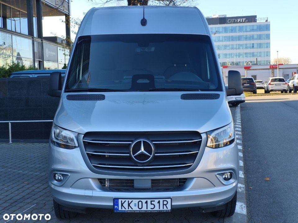 Mercedes-Benz Sprinter - 2