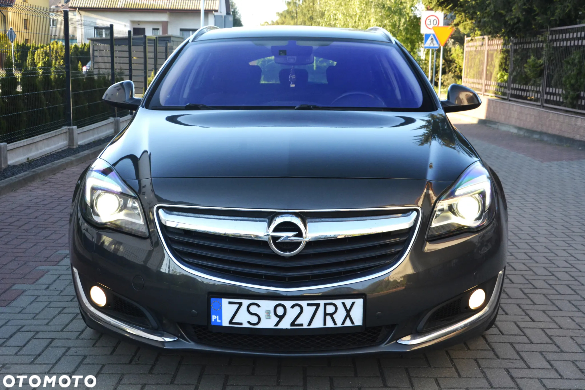 Opel Insignia - 2