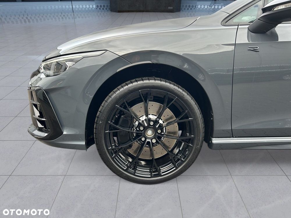 Volkswagen Golf - 32
