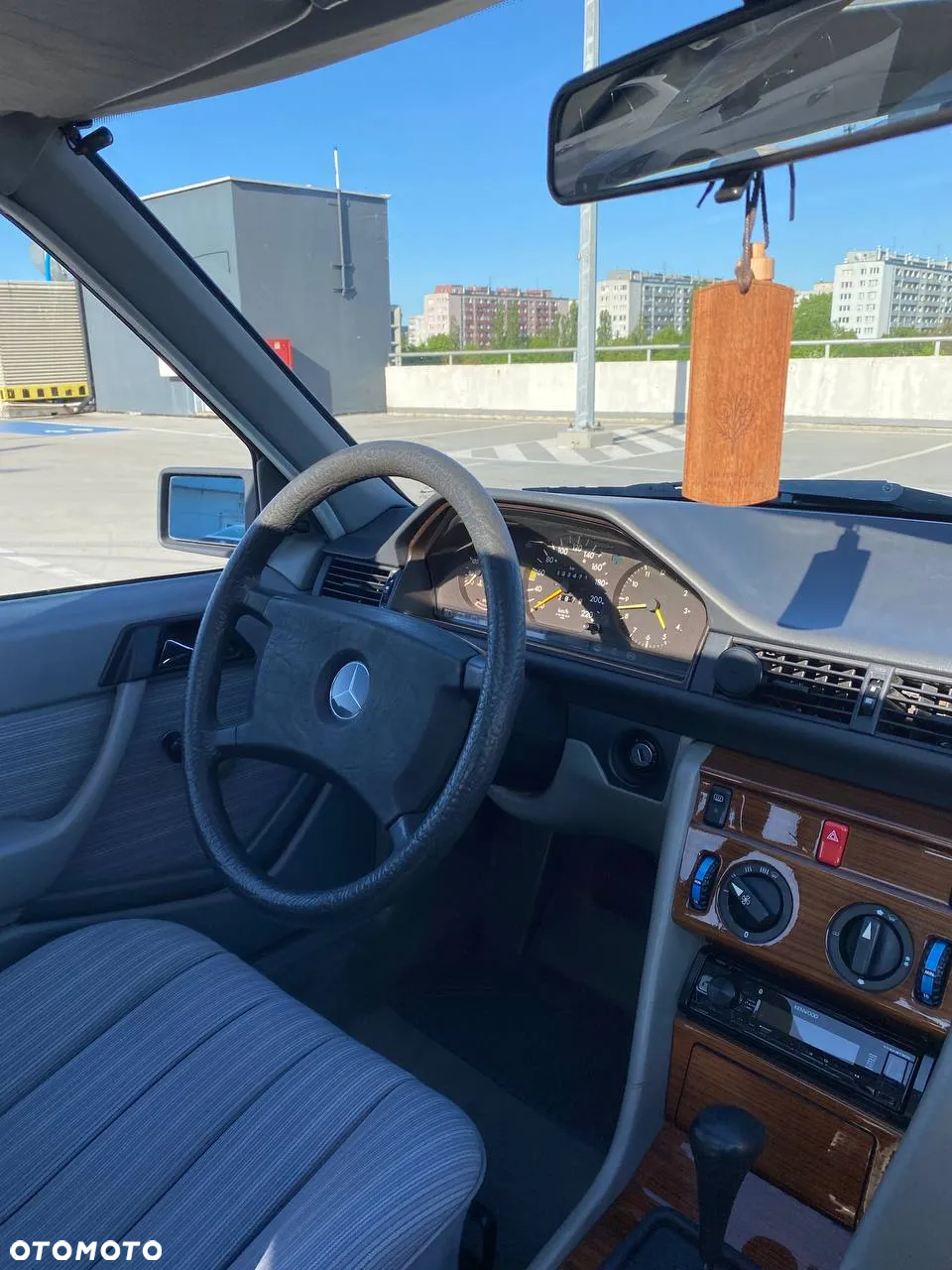 Mercedes-Benz W124 (1984-1993) - 17