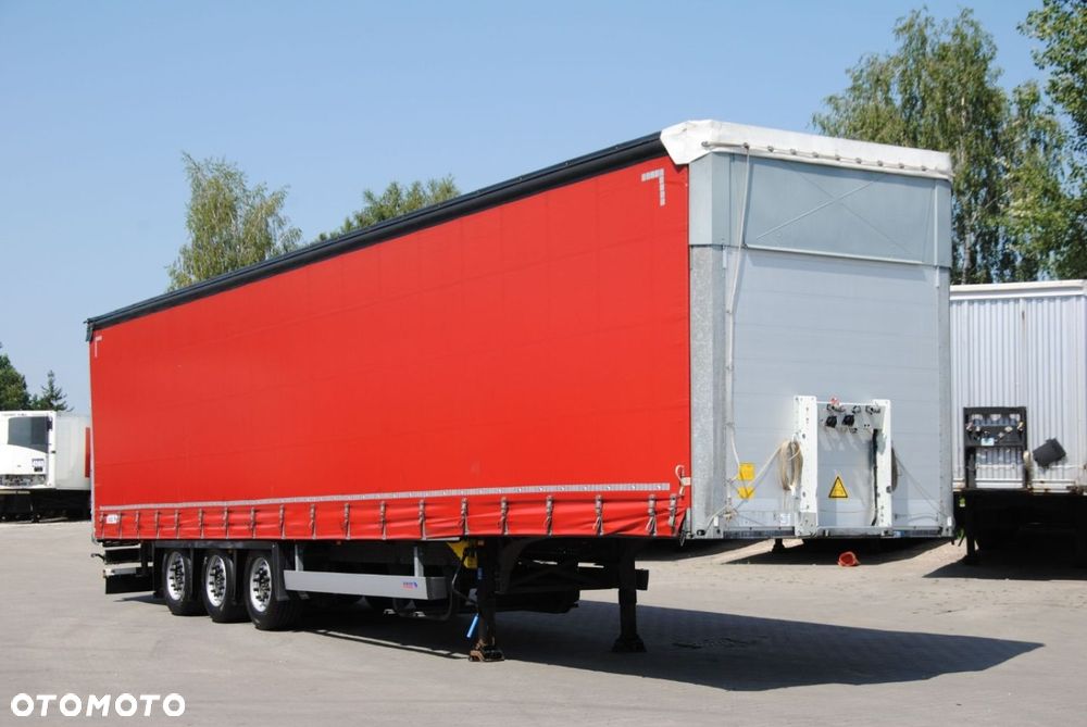 Schmitz Cargobull Varios, podnoszona oś