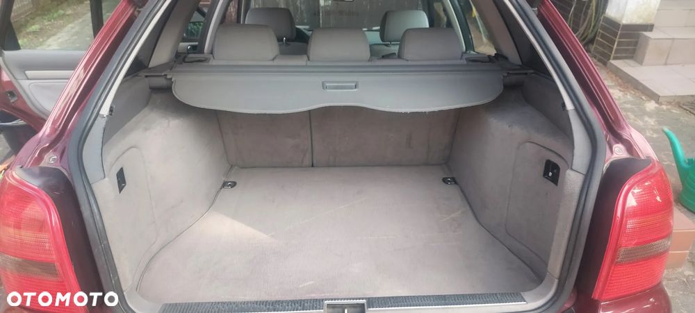 Audi A4 Avant 1.8 - 13