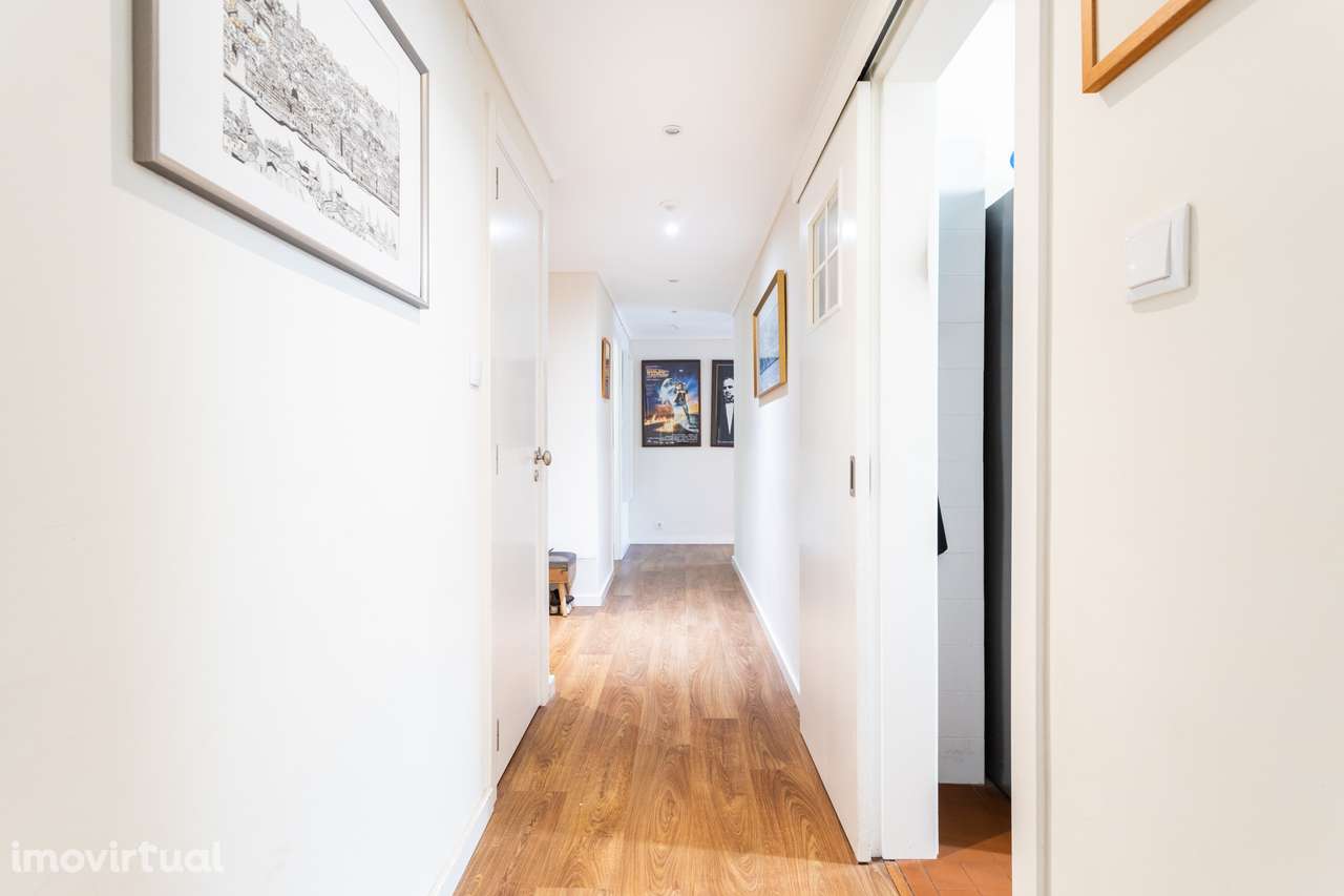 Elegância Familiar em Miraflores: Apartamento T2 Remodelado com Vistas - Grande imagem: 5/20