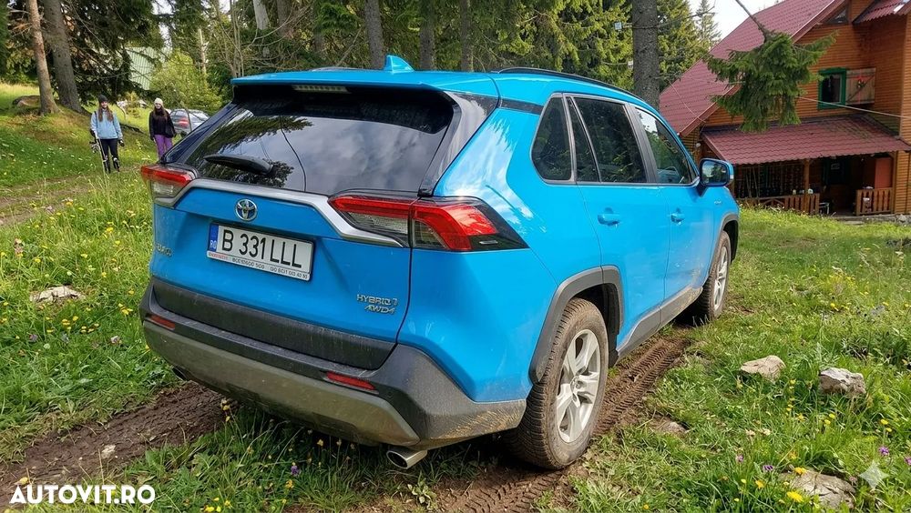 Toyota RAV4 - 4