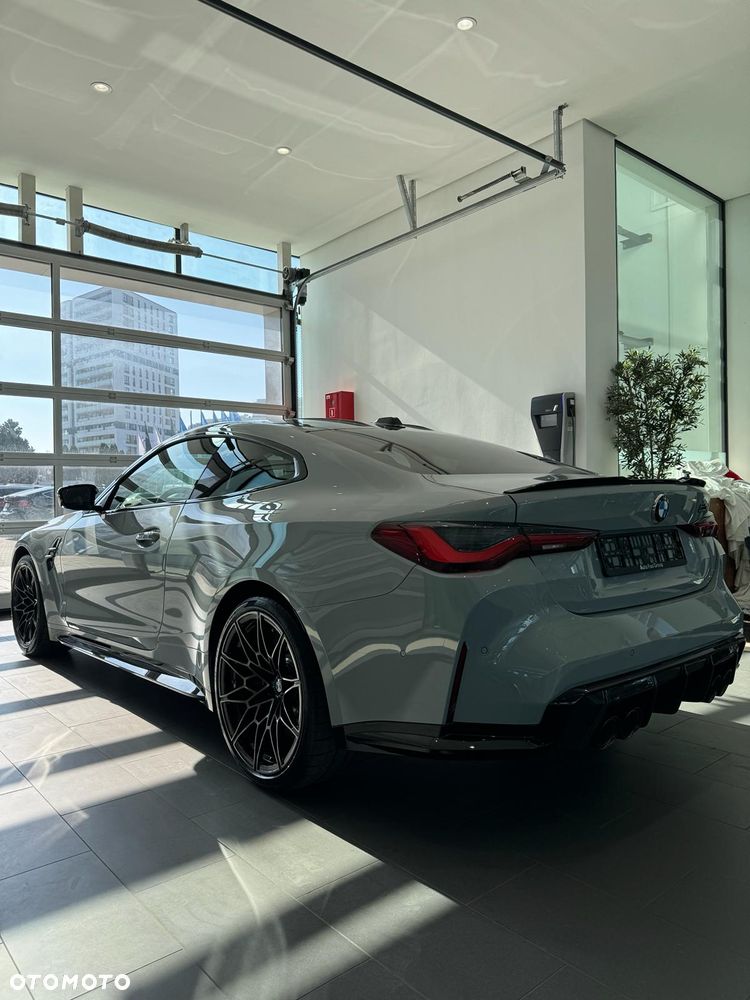 BMW M4 Competition M xDrive sport - 2