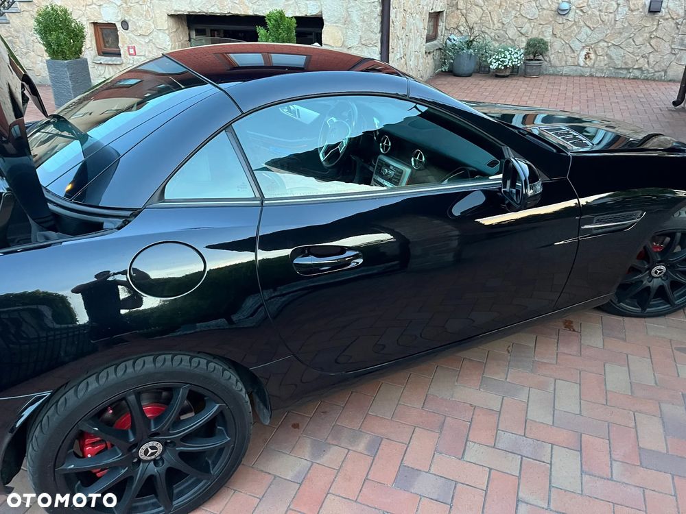 Mercedes-Benz SLK 200 CGI - 4