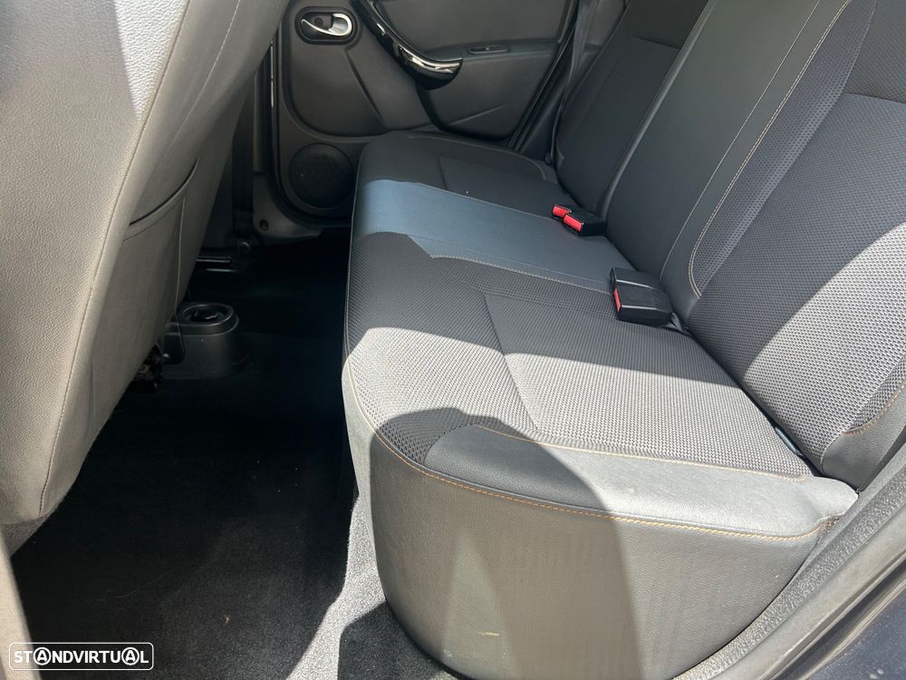 Dacia Duster 1.5 dCi Prestige - 13