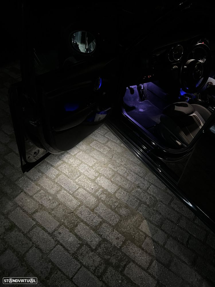 MINI 5 Portas Cooper D - 19