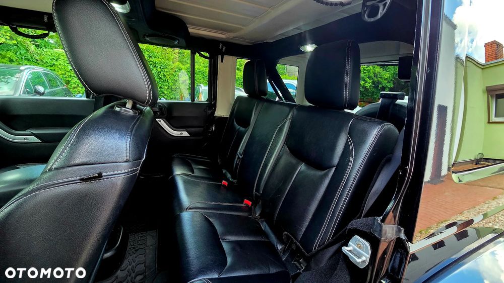 Jeep Wrangler Unlimited 2.8 CRD DPF Automatik Sahara - 11
