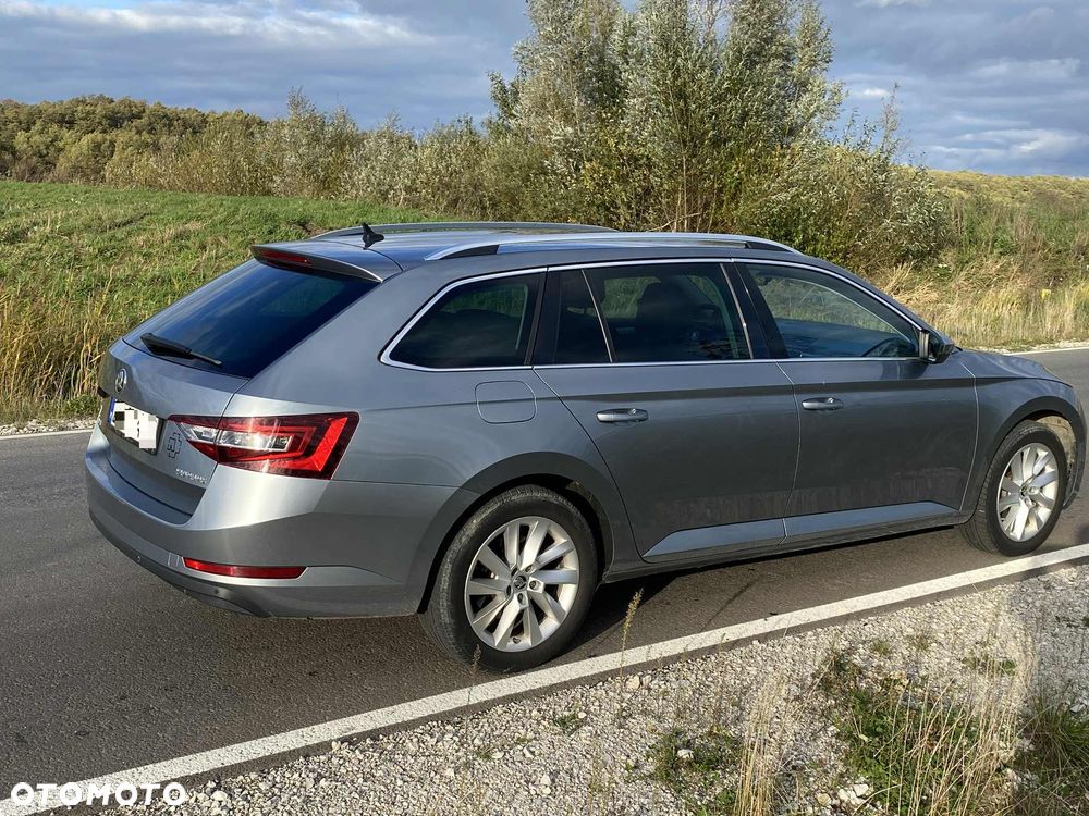 Skoda Superb 1.8 TSI Ambition DSG - 5