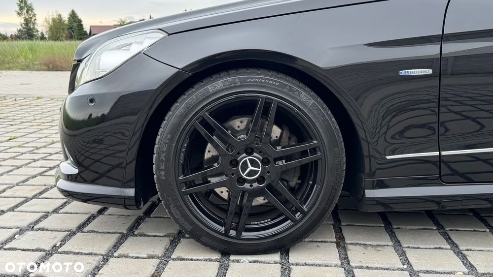 Mercedes-Benz Klasa E 250 CGI BlueEFFICIENCY Automatik Avantgarde - 17