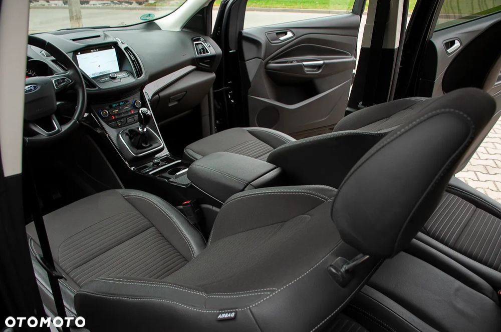 Ford Kuga 1.5 EcoBoost 2x4 Business Edition - 39