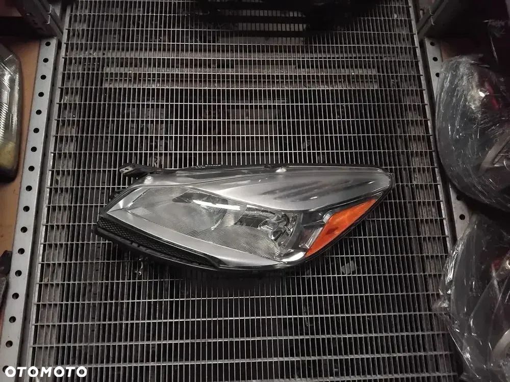 Ford escape kuga MK2 USA  reflektor 13-16 lewy