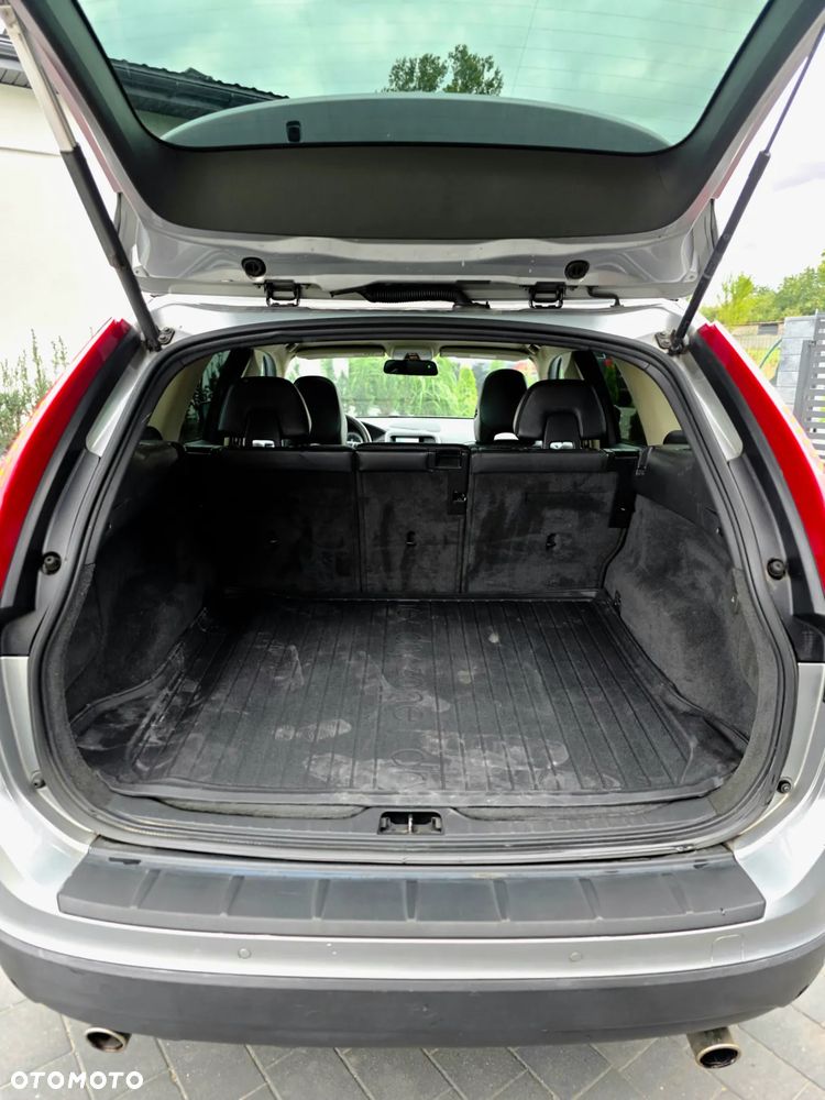 Volvo XC 60 T6 AWD Momentum - 17