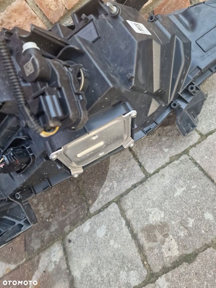 lampa przednia mitsubishi colt 2023 260103507r 260600149r komplet - 7