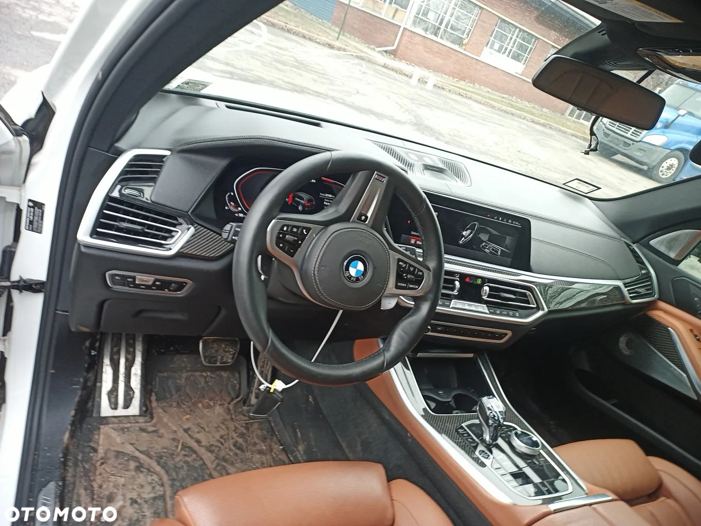 BMW X5 M M50i - 27