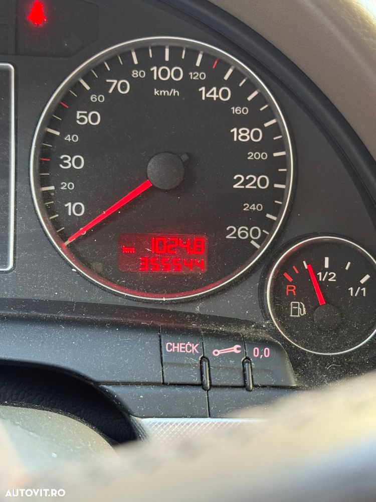 Audi A4 2.0 TDI B8 Quattro - 9