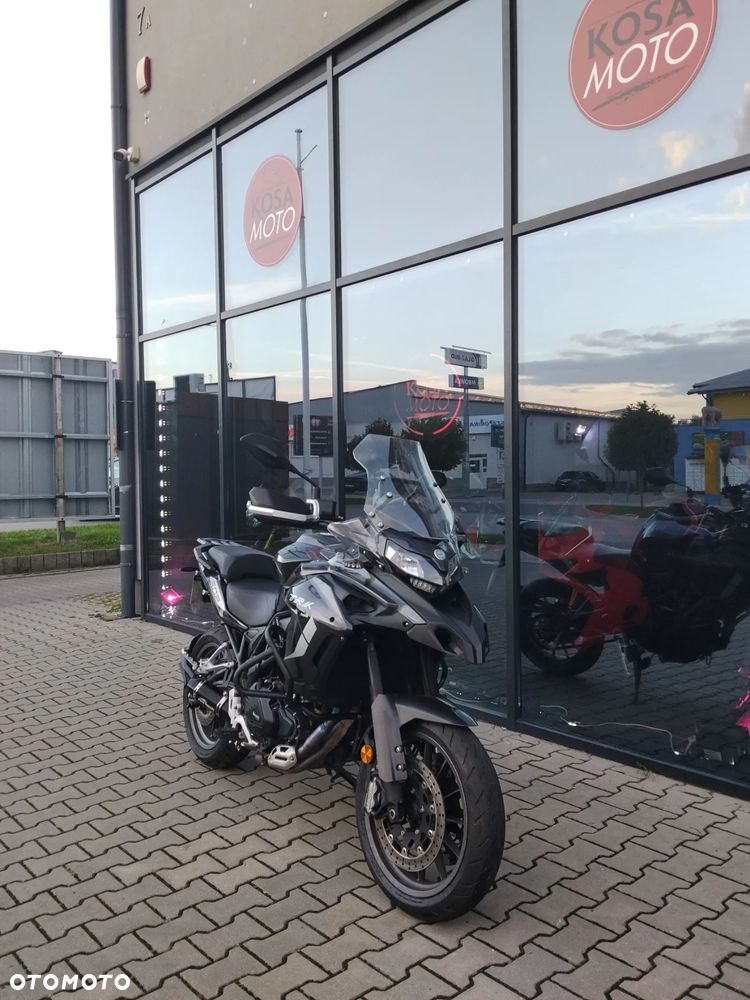 Benelli TRK 502 - 10