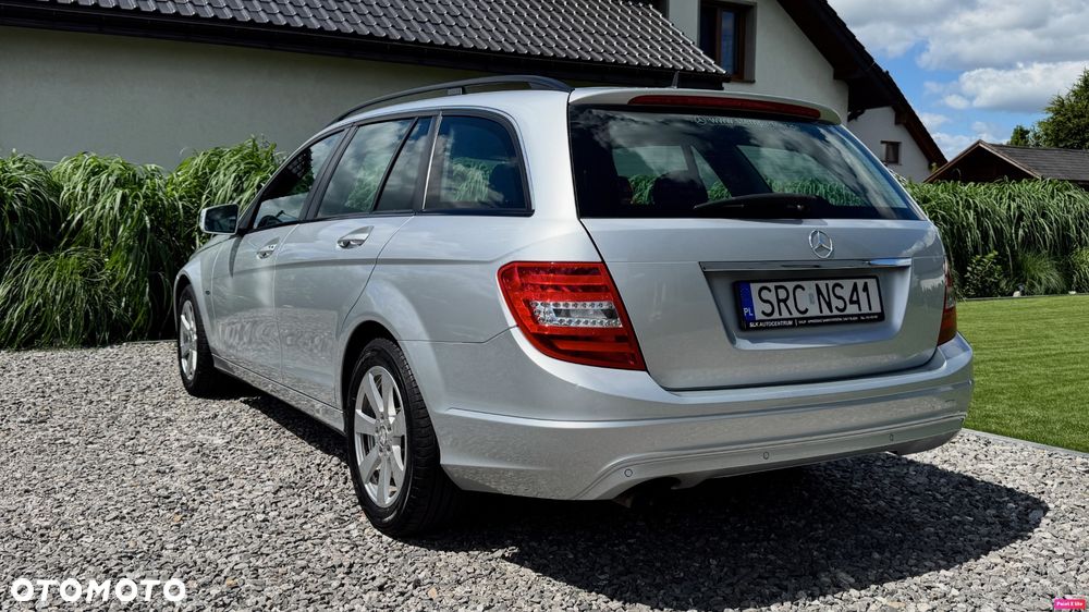 Mercedes-Benz Klasa C 180 CGI BlueEFFICIENCY Elegance - 32