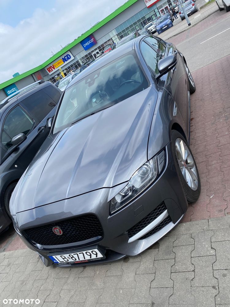 Jaguar XF 2.0 i4D AWD Portfolio - 4