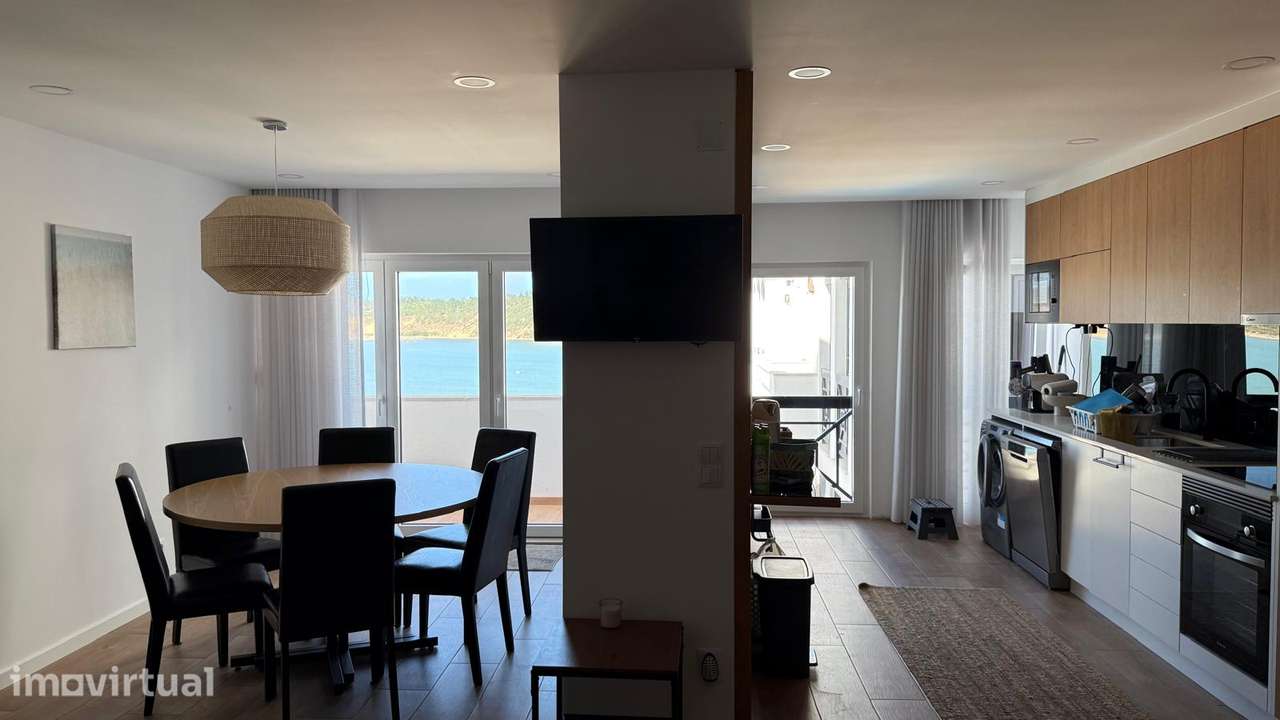 Apartamento T2 com varanda e piscina em São Martinho - Grande imagem: 2/5